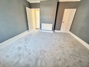 Bedroom- click for photo gallery